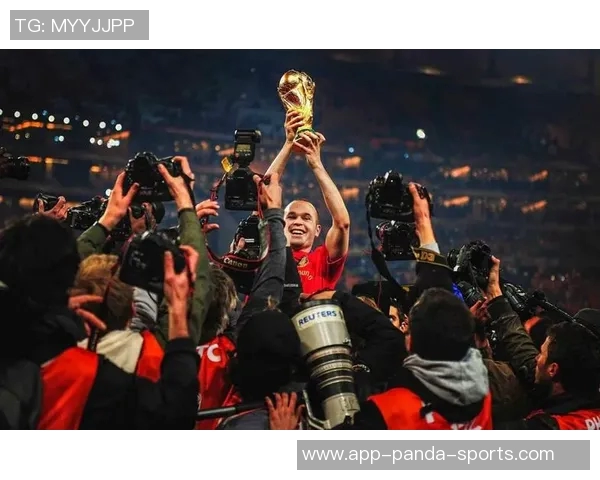 世界足球巨星意外离世 留下无尽遗憾与回忆 足球历史永载传奇人物名字