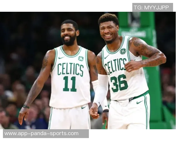 足球场上的王者之光:11号球星的传奇故事与巅峰之路 足球场上的王者之光:11号球星的传奇故事与巅峰之路