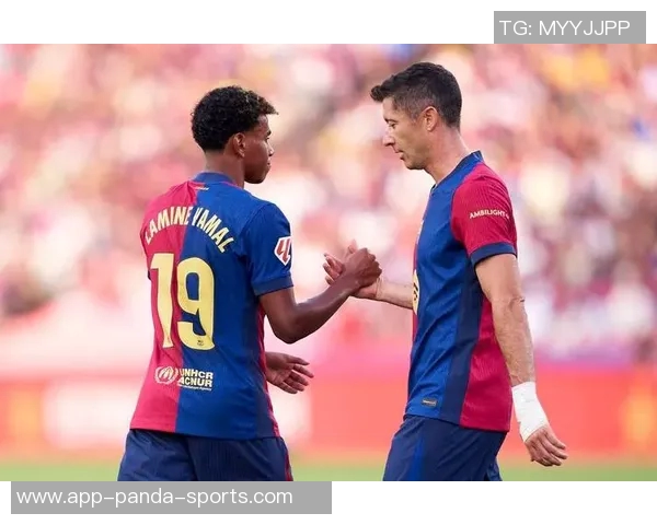 足球四大巨星同框合影 展现巅峰对决的荣耀与传奇 足球四大巨星同框合影 展现巅峰对决的荣耀与传奇